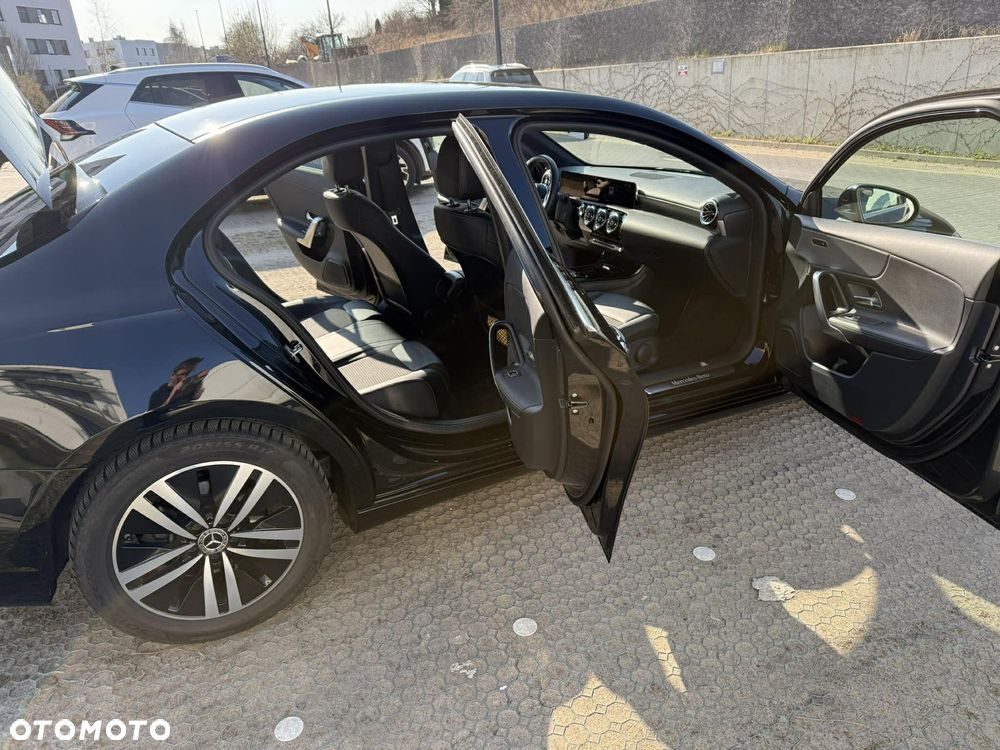 Mercedes-Benz Klasa A 250 Progressive 7G-DCT - 17