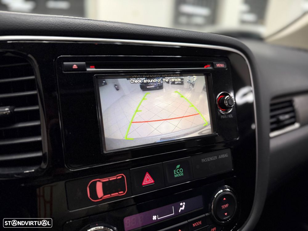 Mitsubishi Outlander 2.2 DI-D Intense - 19