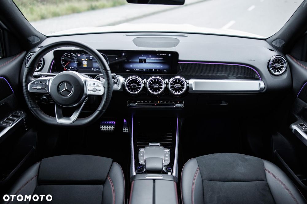 Mercedes-Benz GLB 200 4-Matic AMG Line 8G-DCT - 14