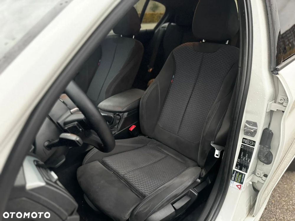 BMW Seria 1 120d - 8