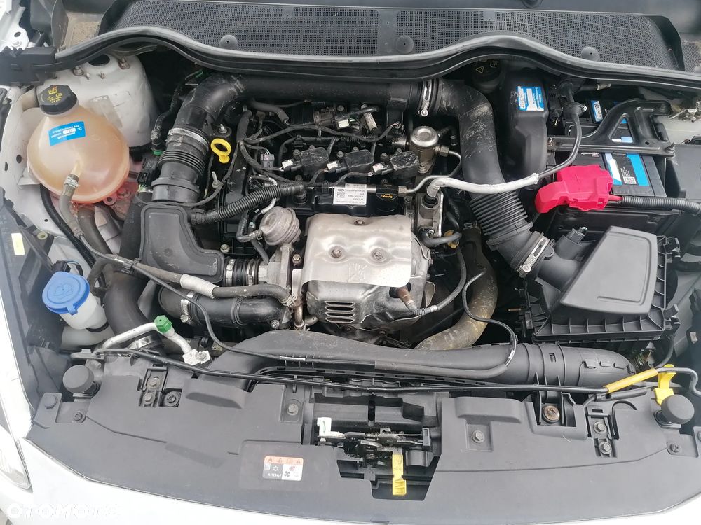 Ford Fiesta 1.0 EcoBoost S&S ACTIVE PLUS - 16
