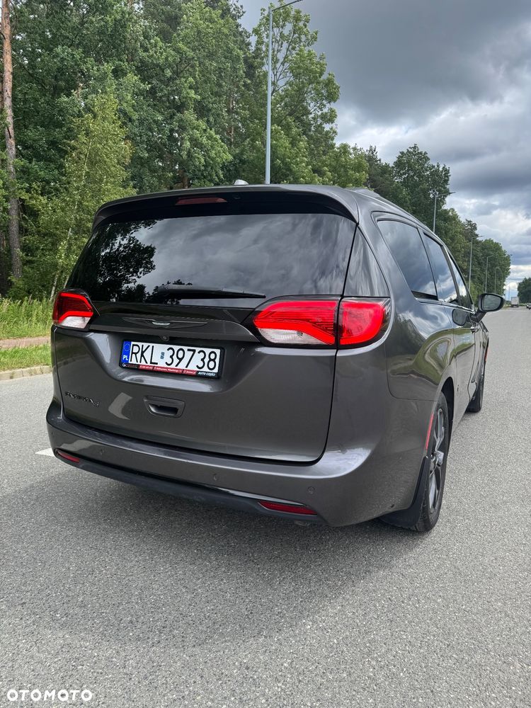 Chrysler Pacifica - 7
