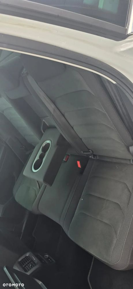 Volkswagen Tiguan 2.0 TDI SCR 4MOTION DSG R-Line - 14