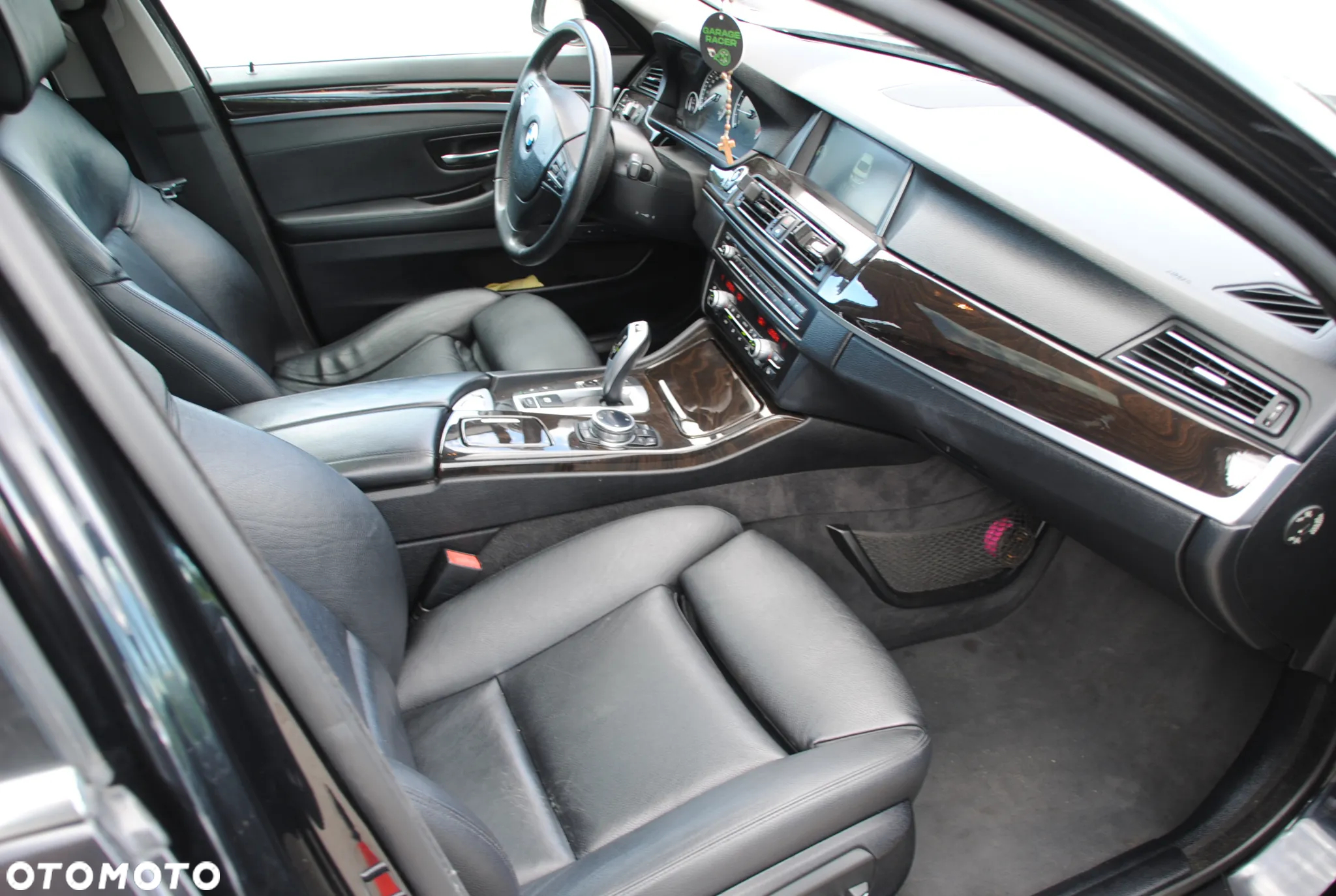 BMW Seria 5 525d xDrive - 9
