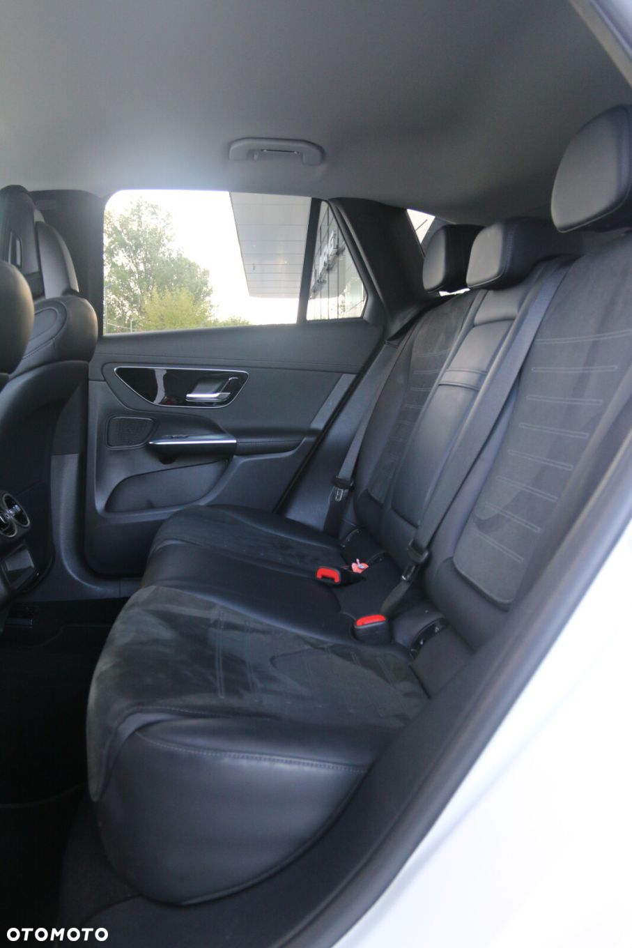 Mercedes-Benz GLC - 25