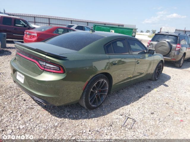Dodge Charger - 4