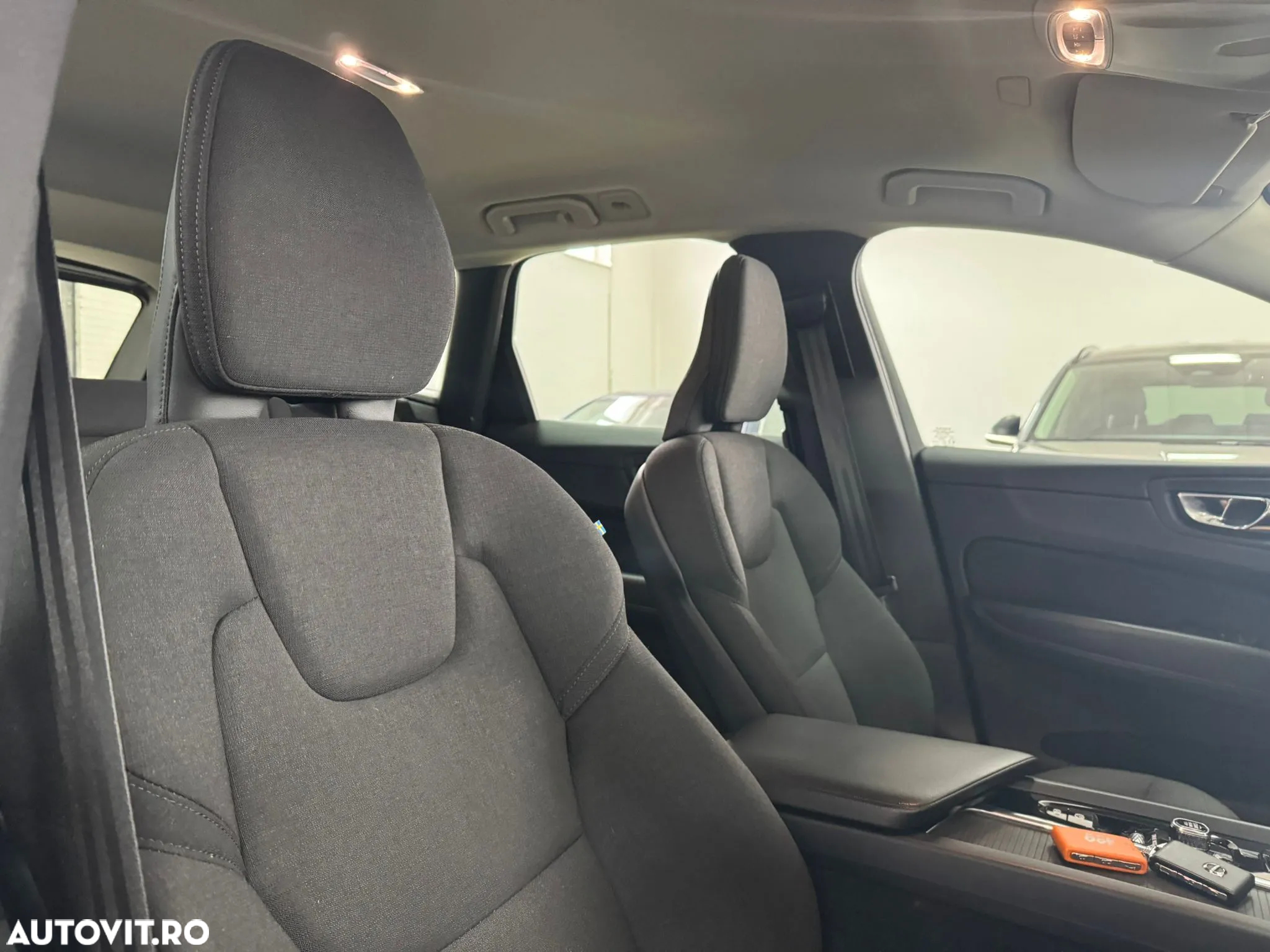 Volvo XC 60 B4 D AWD Geartronic Momentum Pro - 18