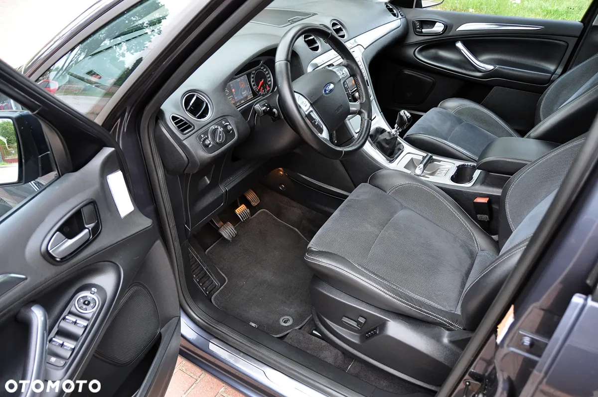 Ford S-Max 2.5 Titanium - 11