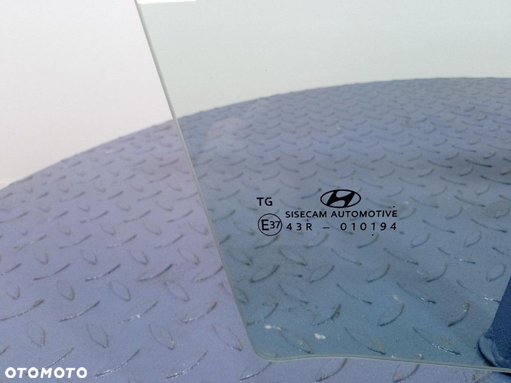 HYUNDAI BAYON I20 III SZYBA DRZWI PRZÓD PRAWA 82412C8000 - 3