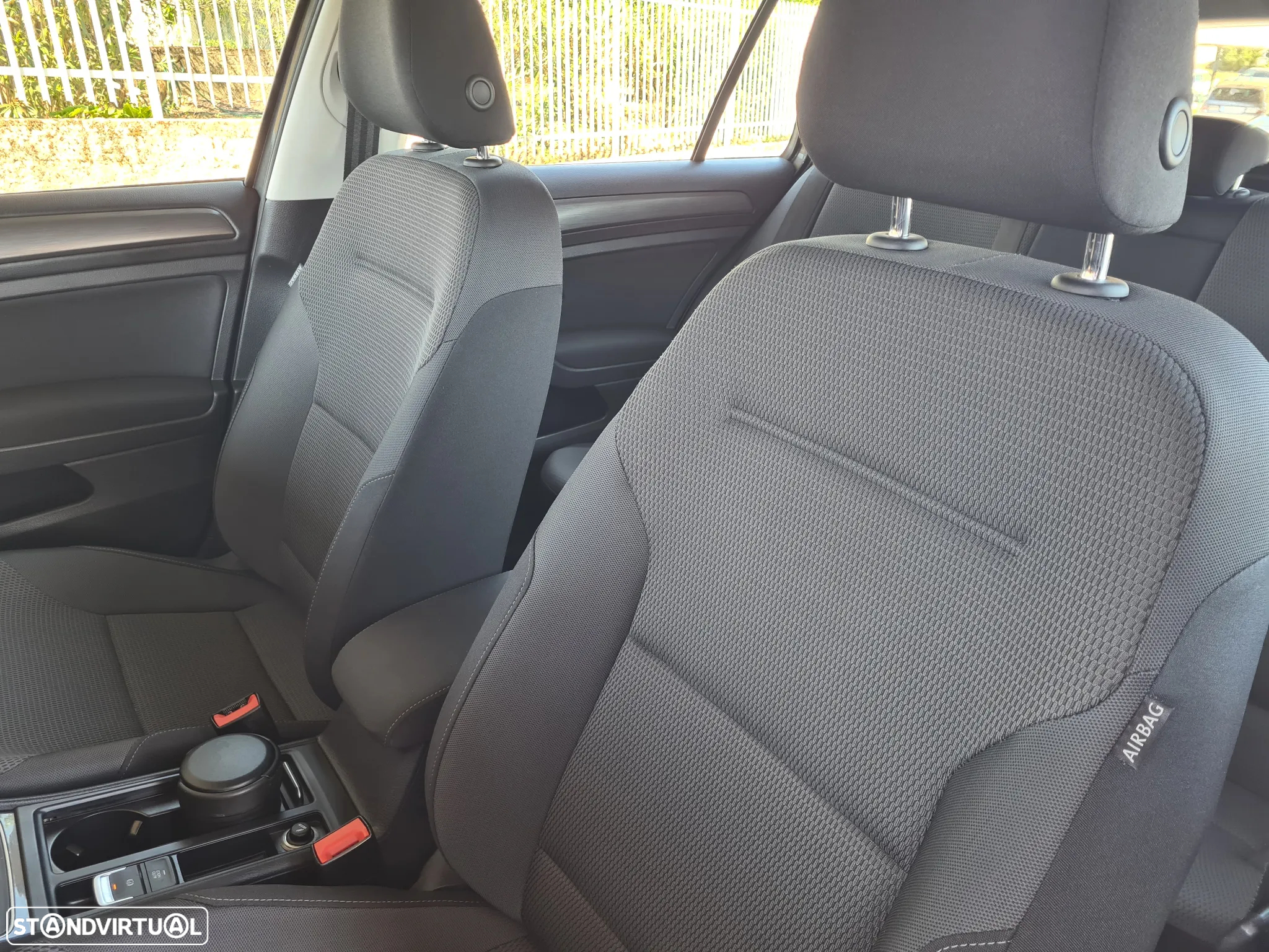 VW Golf Variant 1.0 TSI Confortline - 23