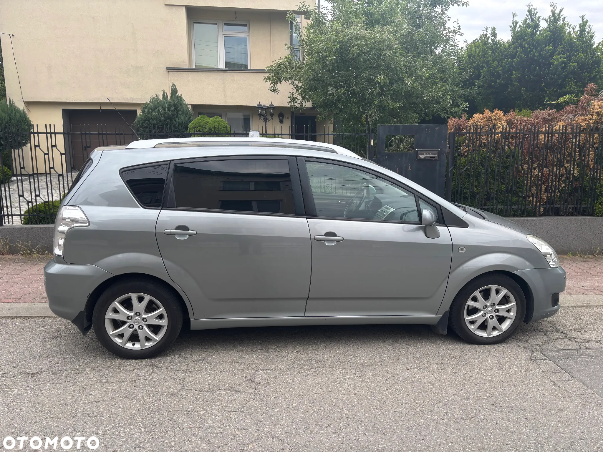 Toyota Corolla Verso 2.2 D-4D DPF Sol - 4