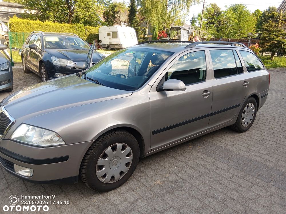 Skoda Octavia 1.6 Combi - 28