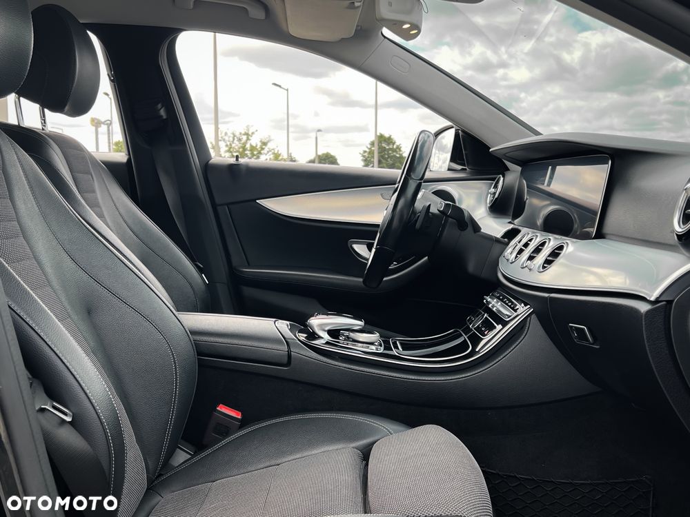 Mercedes-Benz Klasa E 200 d 9G-TRONIC - 27