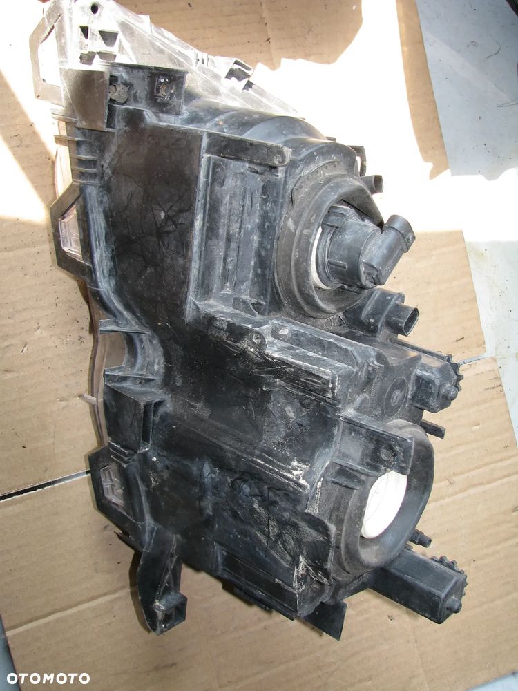 LAMPA PRZEDNIA PRAWA BMW E 46 - 12