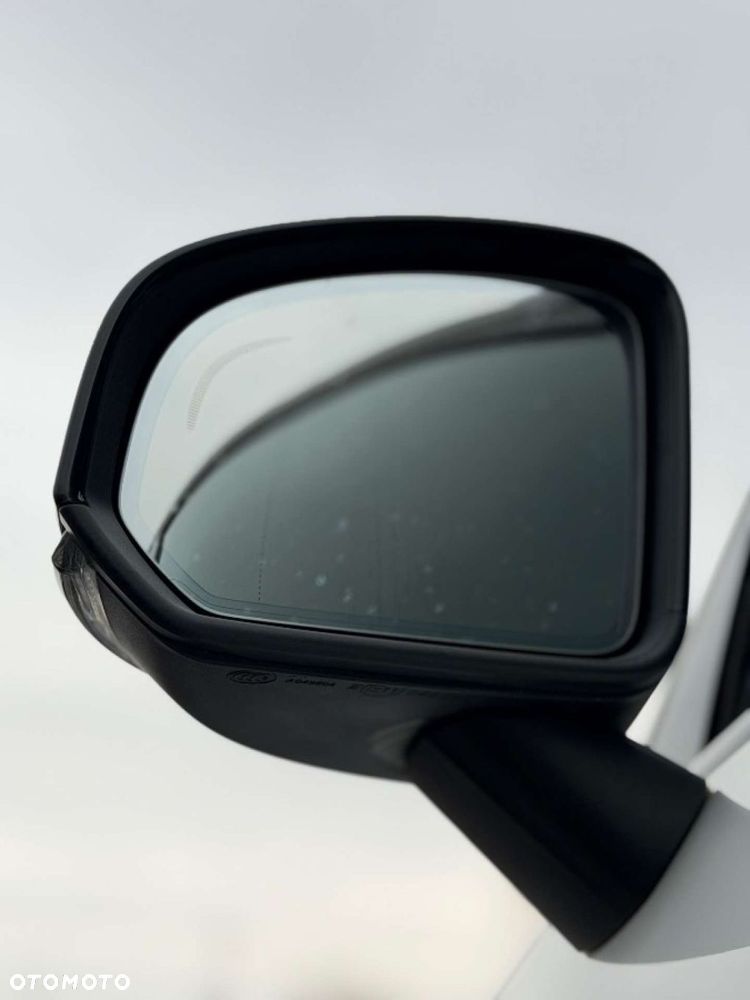 Volvo XC 40 D4 AWD R-Design (Intro Edition) - 7