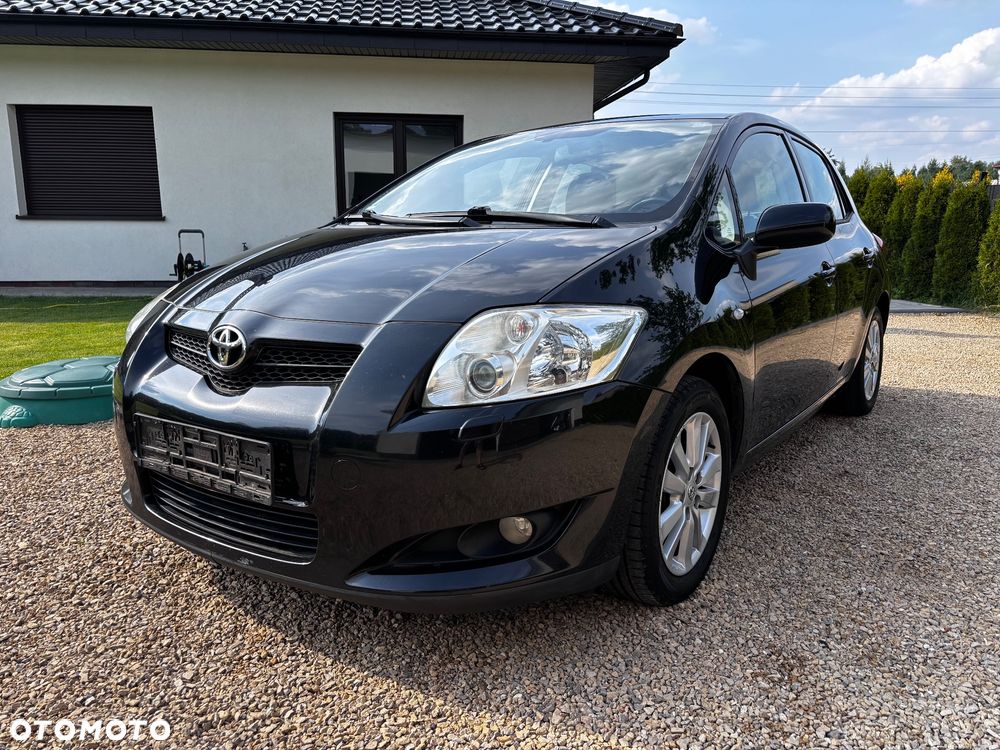 Toyota Auris 1.6 Executive - 1