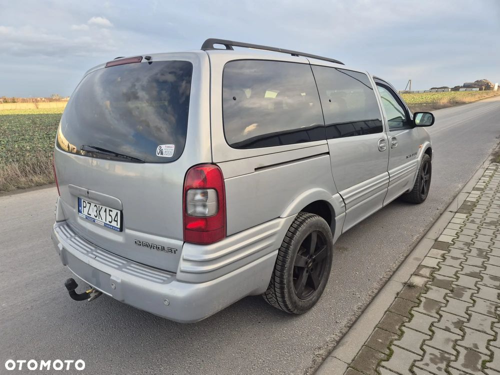 Chevrolet Trans Sport 2001 photo 3