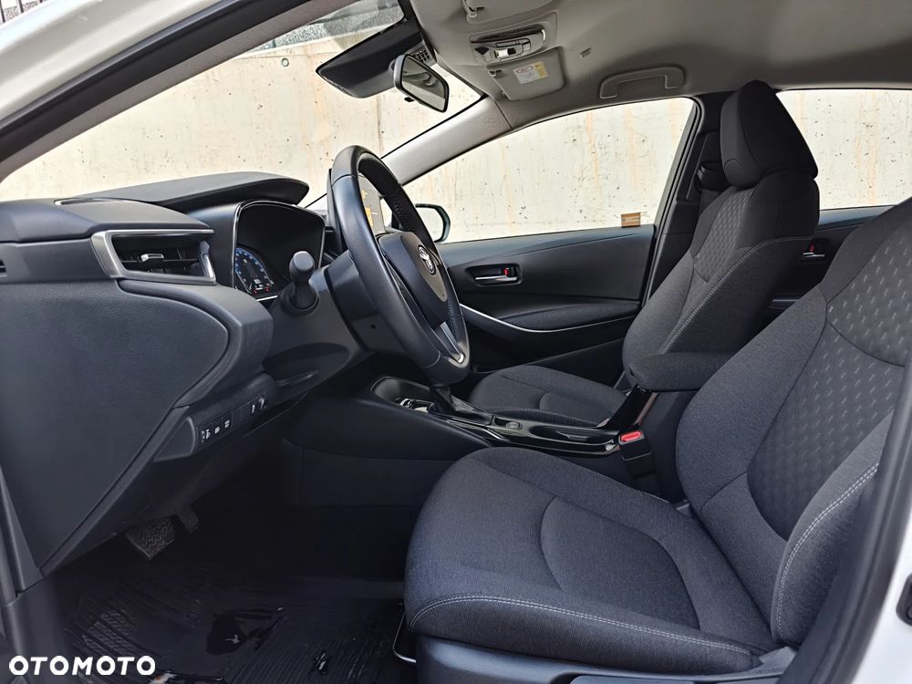 Toyota Corolla 1.8 Hybrid Comfort - 22