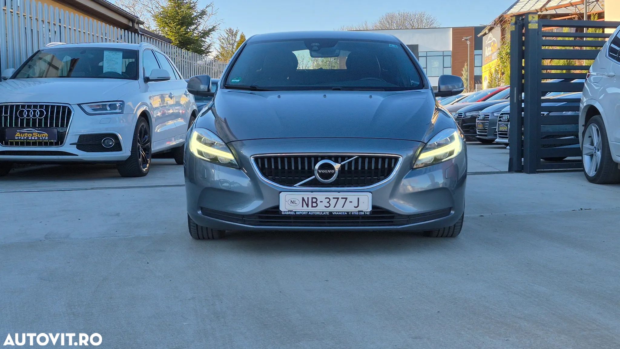 Volvo V40 D3 Aut. Summum - 1