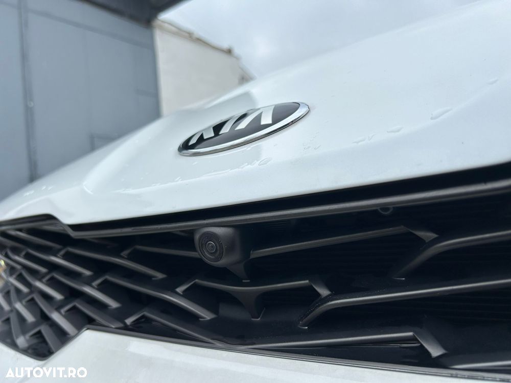 Kia K5 - 11