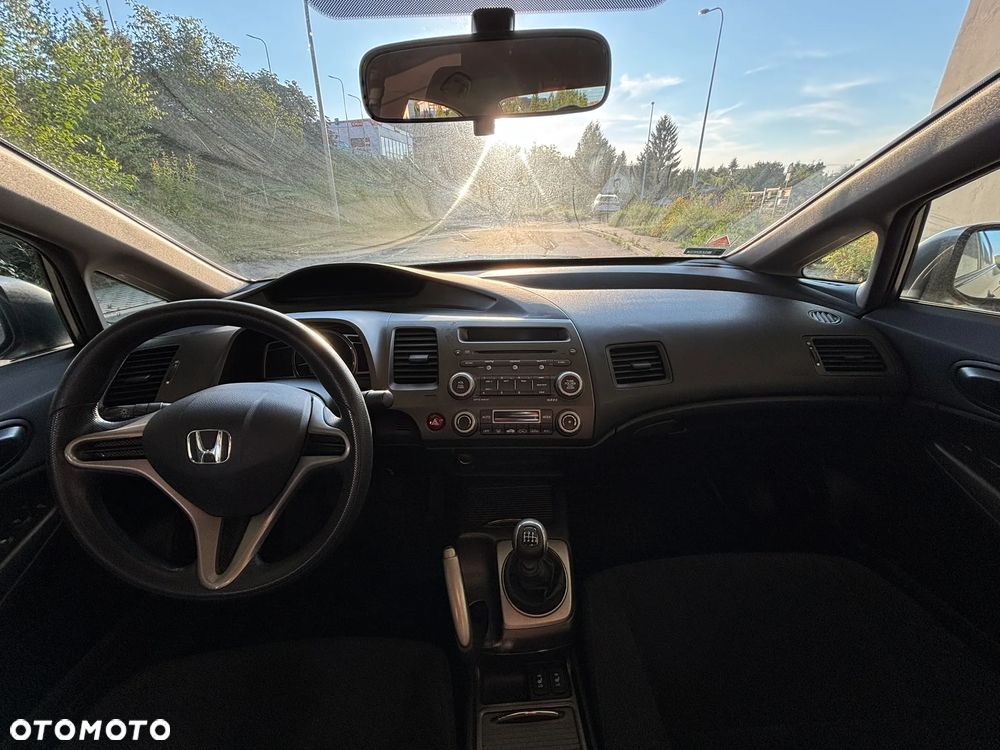 Honda Civic 1.8 Comfort - 23