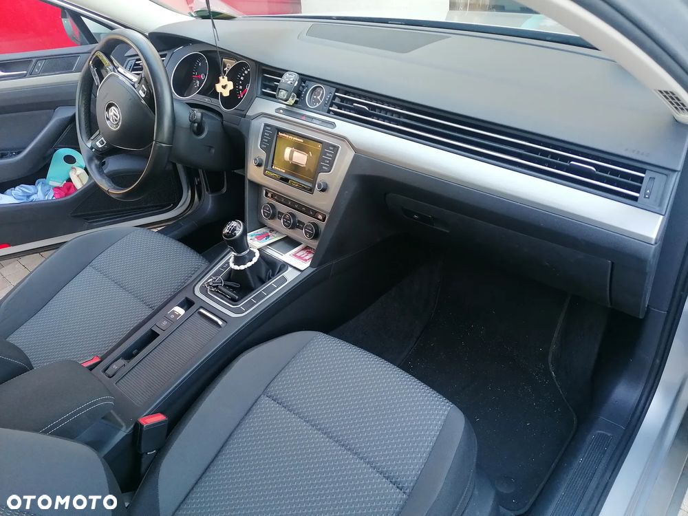 Volkswagen Passat 2.0 TDI BMT Highline - 11