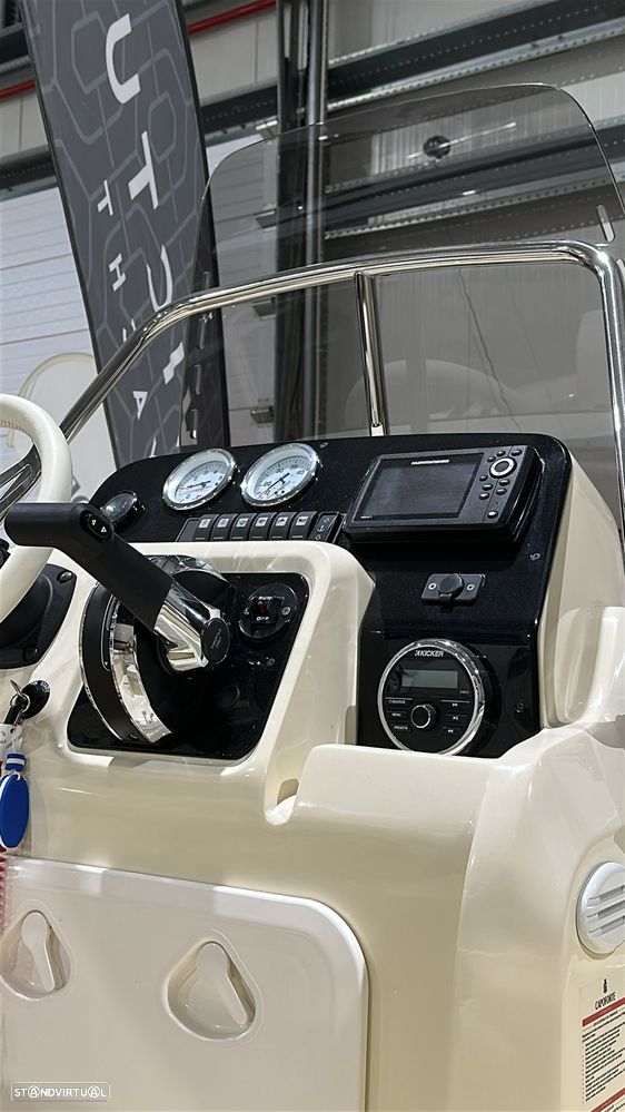 Invictus Yachts CAPOFORTE FX 190 - 8