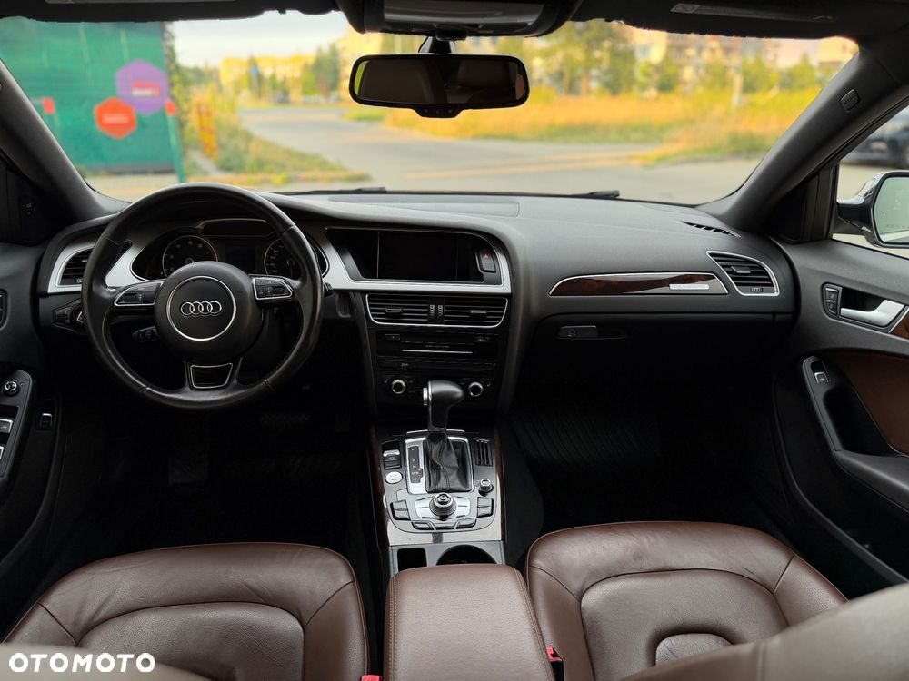 Audi A4 Limousine - 11
