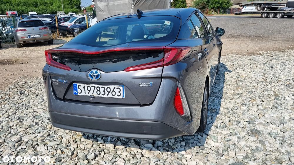 Toyota Prius Hybrid Executive - 7