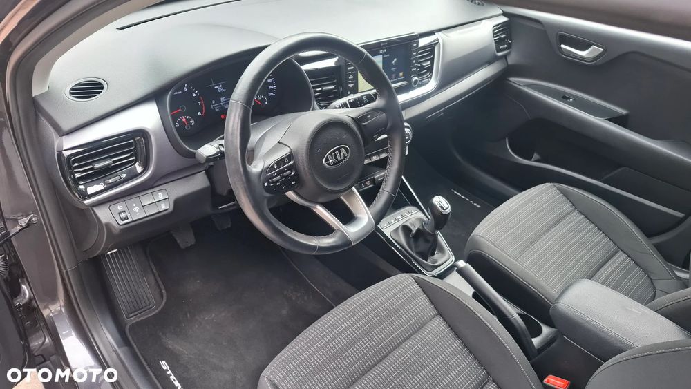 Kia Stonic 1.4 L - 13