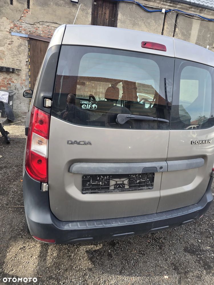 Drzwi  lewy tył Dacia  dokker  w kolorze  TEHNK - 1