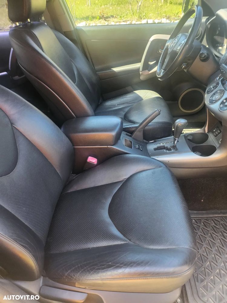 Toyota RAV4 2.0 4x4 Automatik - 11