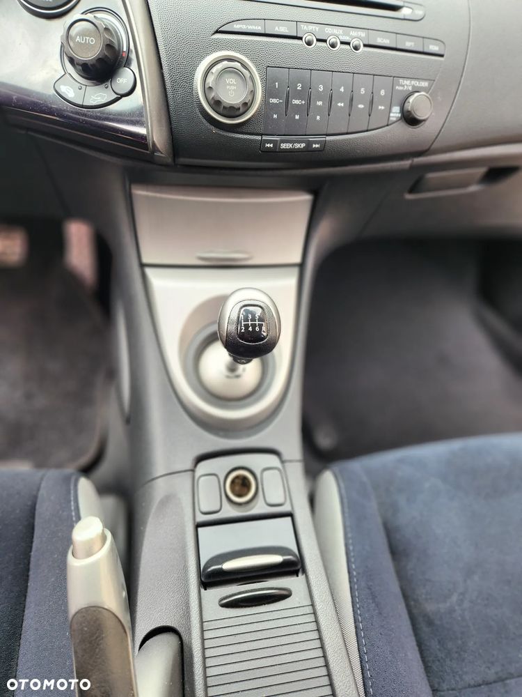 Honda Civic 1.8i-VTEC Sport - 11