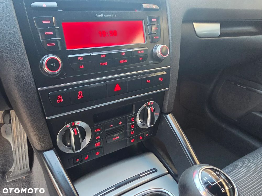 Audi A3 3-drzwiowe 2.0 TDI DPF Attraction - 18