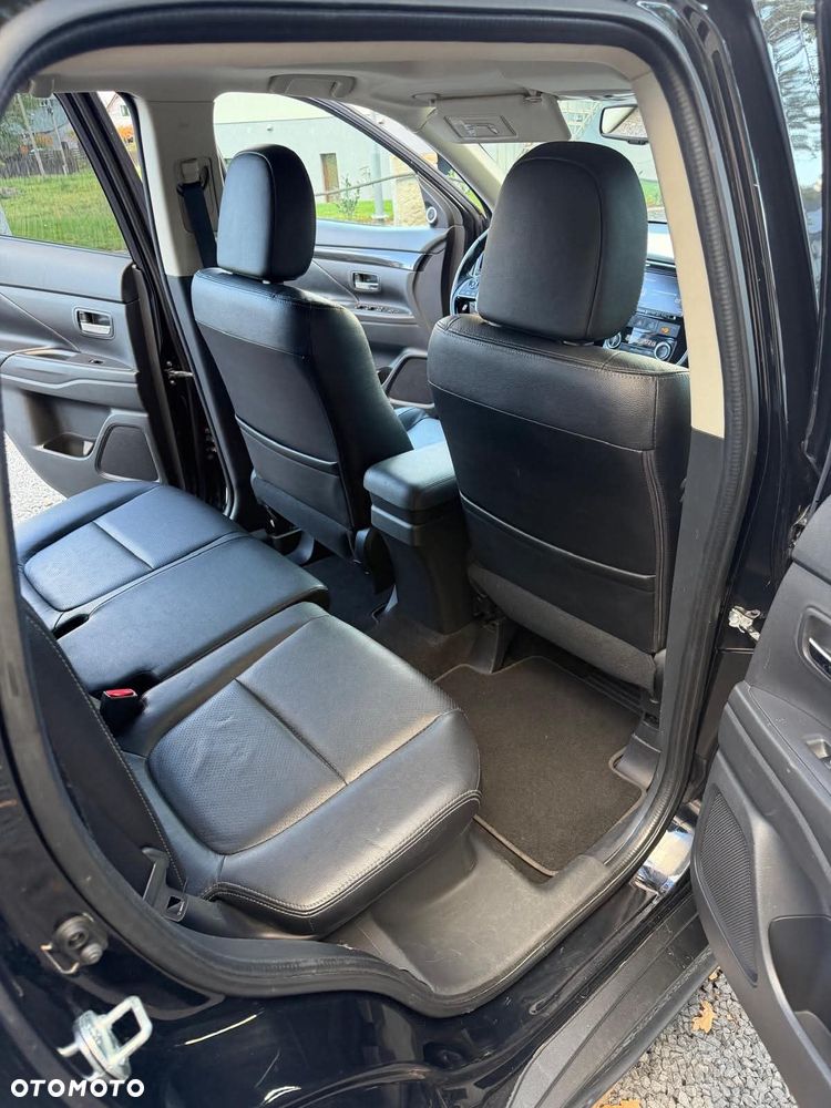 Mitsubishi Outlander 2.0 Intense + 4WD CVT - 11