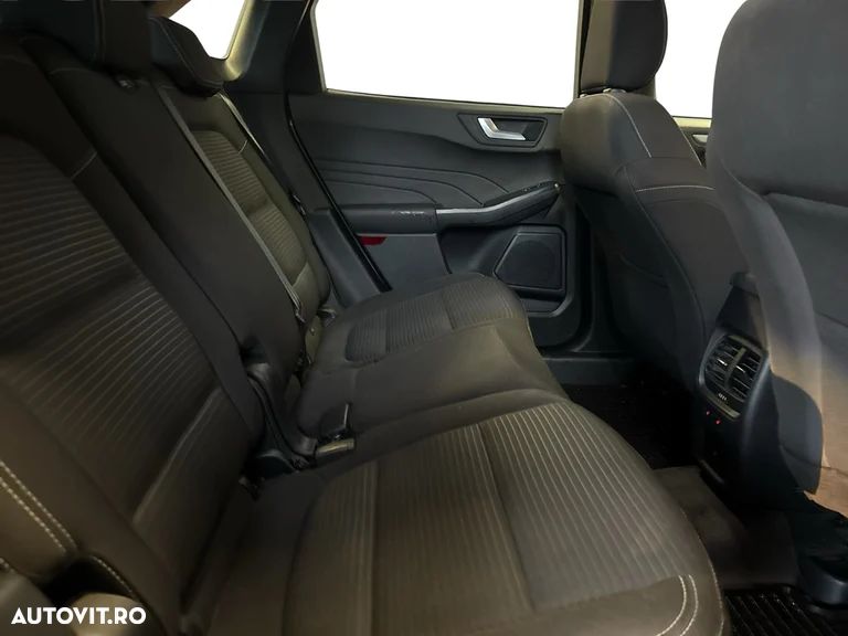 Ford Kuga - 13