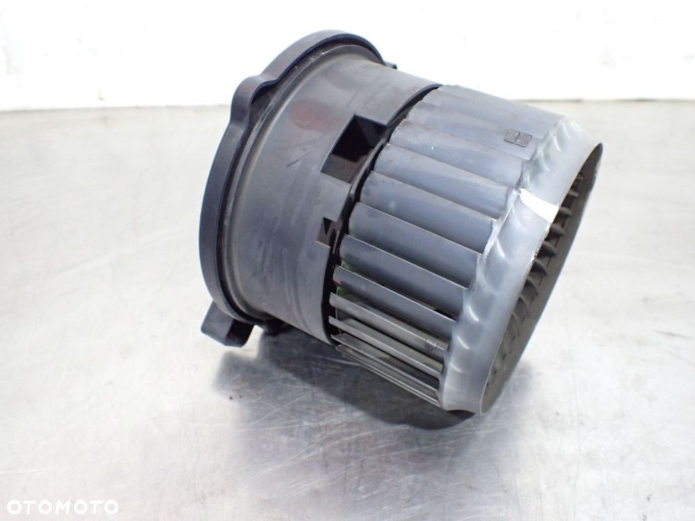 WENTYLATOR NAWIEWU MITSUBISHI COLT VI Z30 MF016070-0701 64304350 - 5