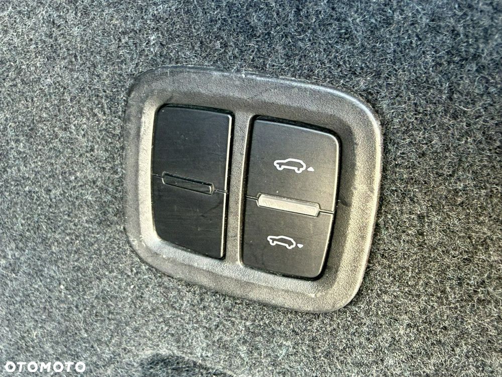 Porsche Cayenne - 17