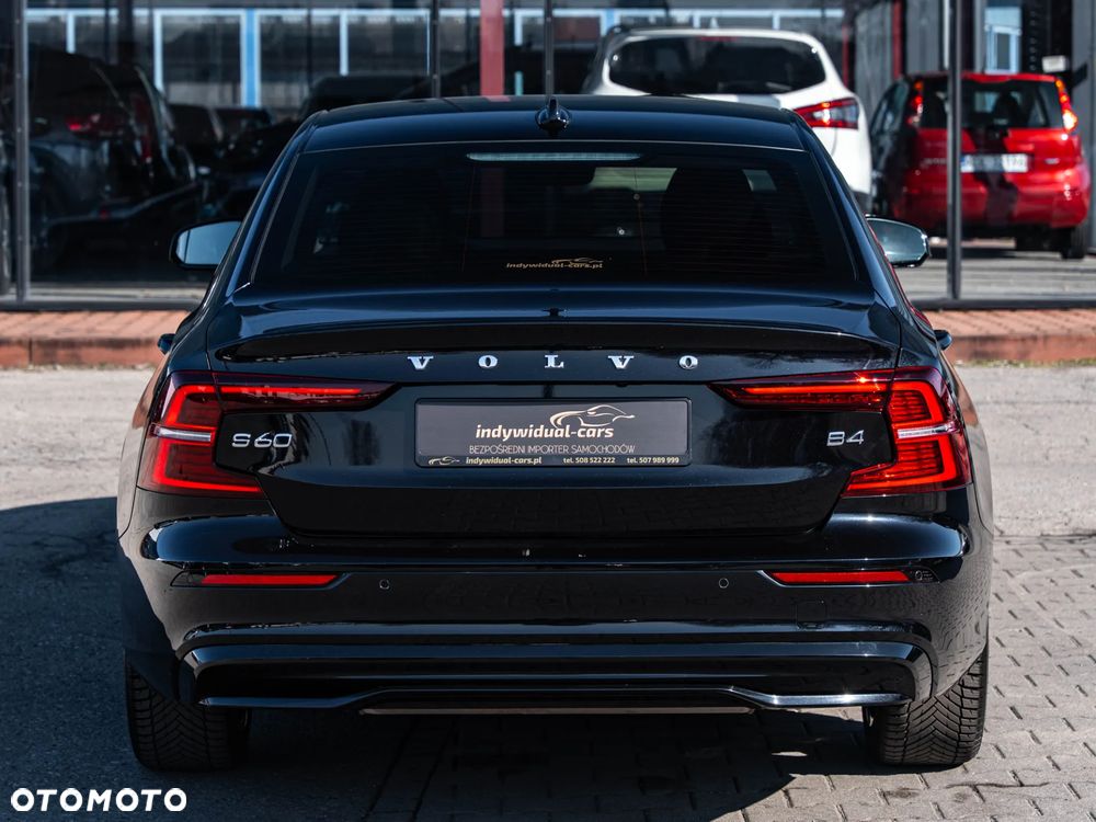 Volvo S60 B4 B DKG Plus Dark - 19