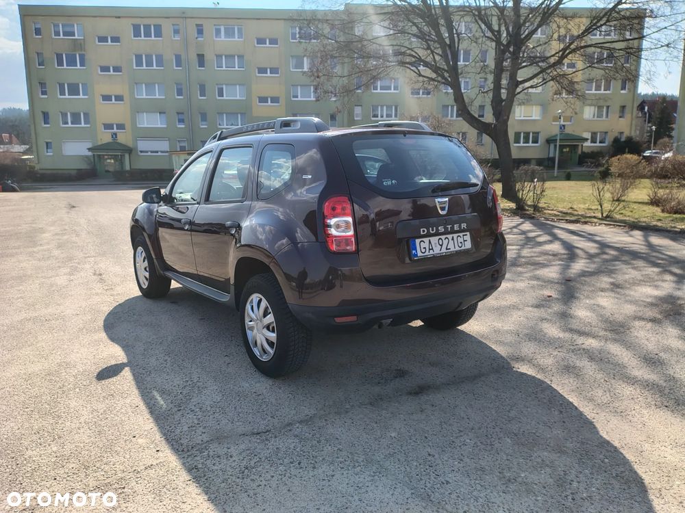 Dacia Duster 1.6 SCe Laureate S&S - 11
