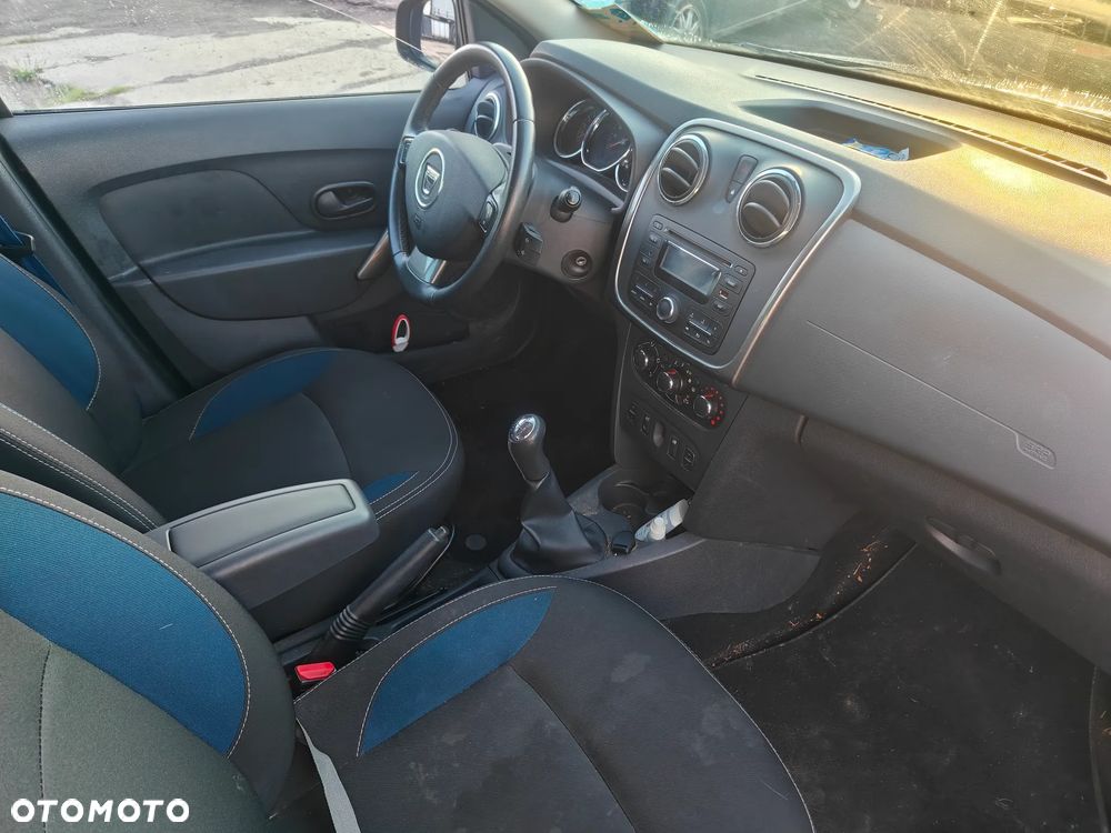 Dacia Logan 1.2 16V 75 Essentiel - 11