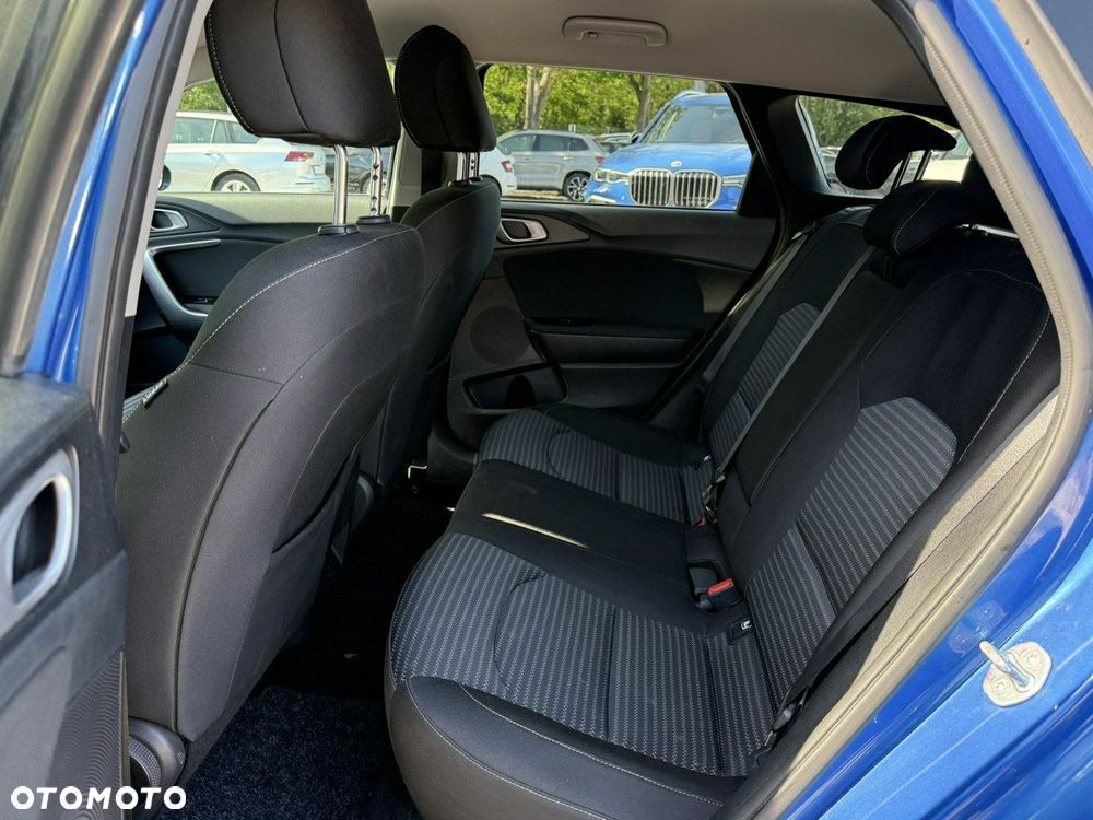 Kia Ceed - 14