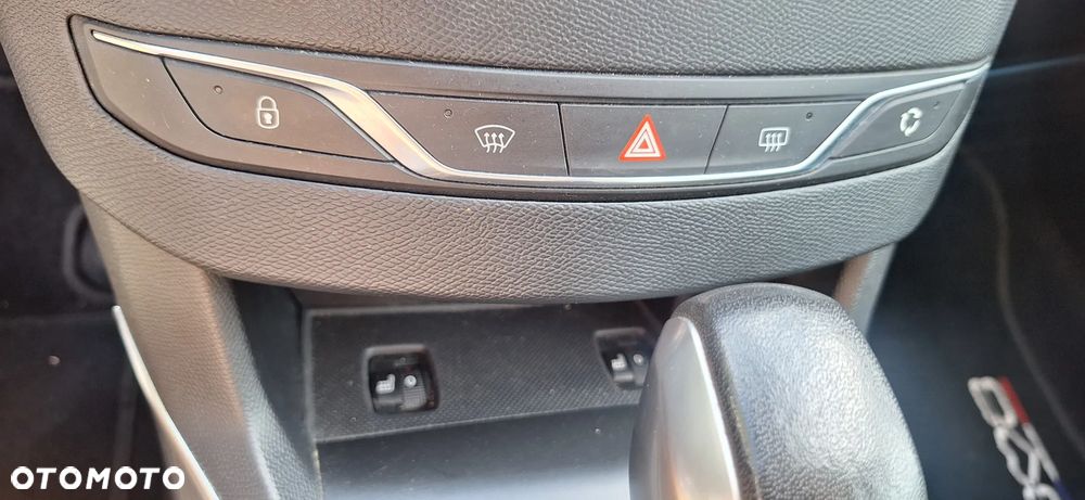 Peugeot 308 1.6 BlueHDi Allure S&S EAT6 - 12