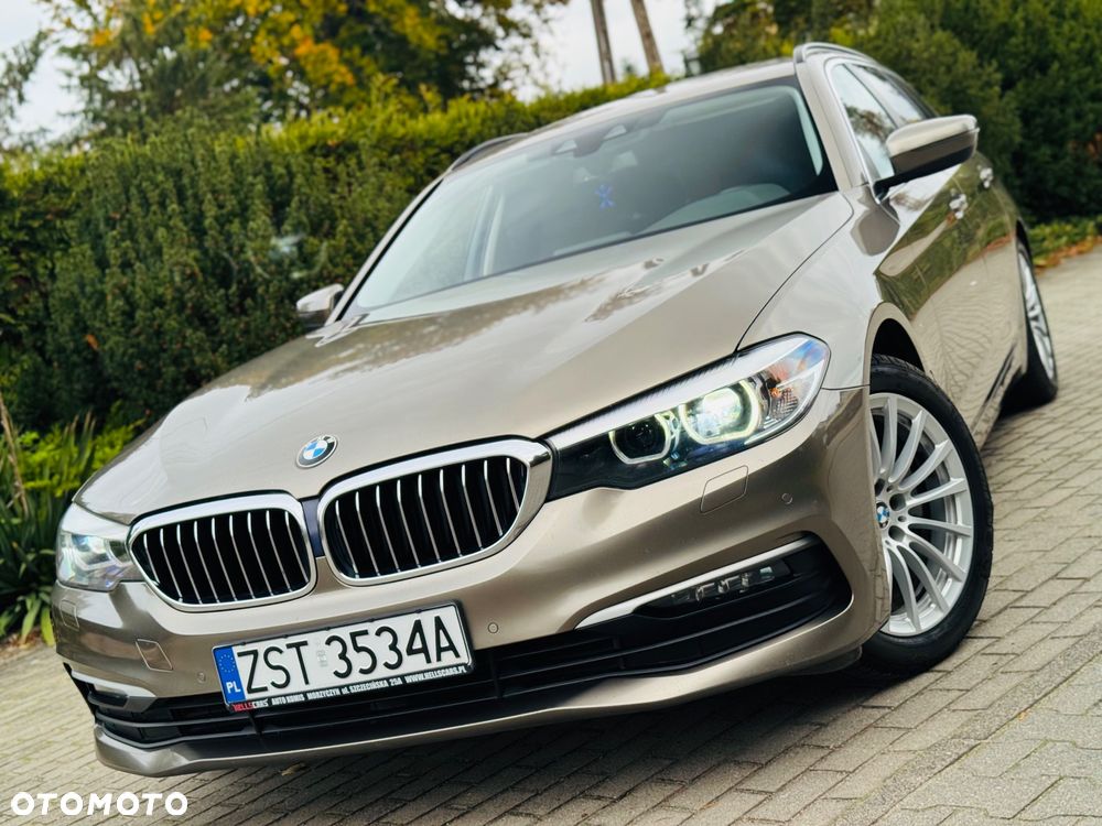 BMW Seria 5 520d xDrive Touring - 38
