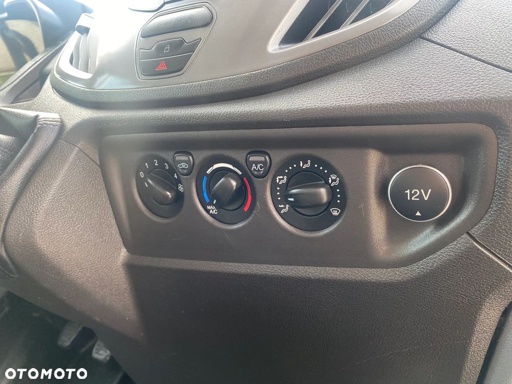 Ford Transit - 17