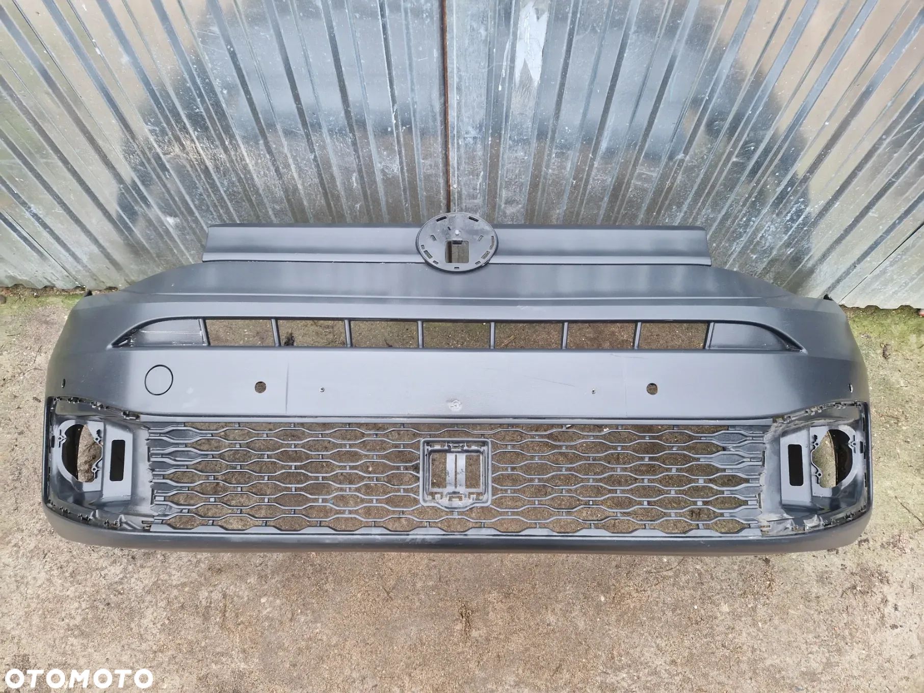 VW Caddy 2K7 Zderzak przód przedni 4PDC - 1