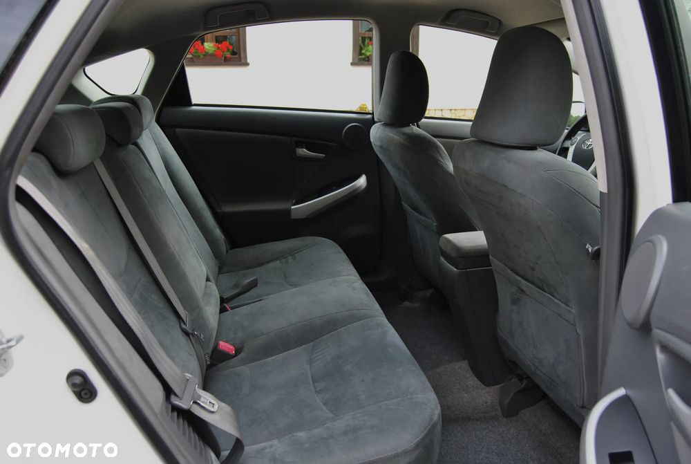 Toyota Prius - 8