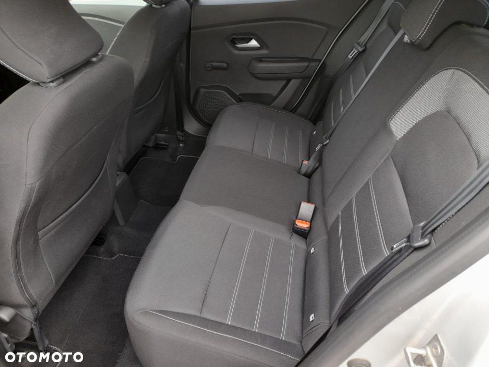 Dacia Sandero - 13