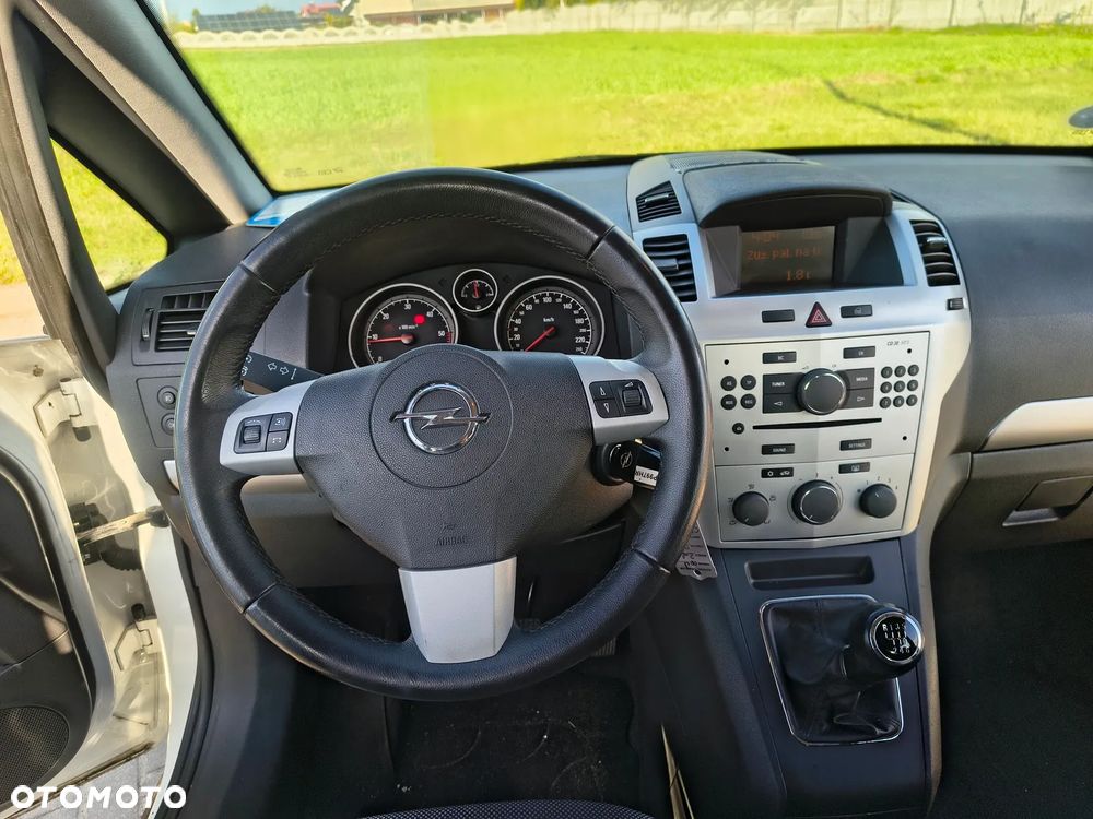 Opel Zafira - 16
