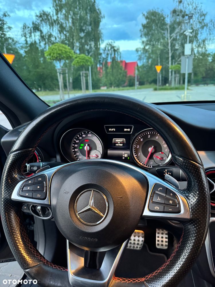 Mercedes-Benz CLA 250 7G-DCT AMG Line - 12